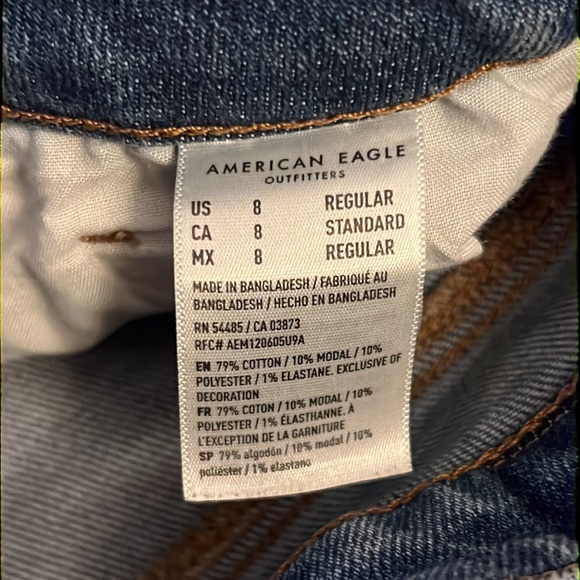 American Eagle Curvy Mom Jean - 8 - Picture 3 of 3